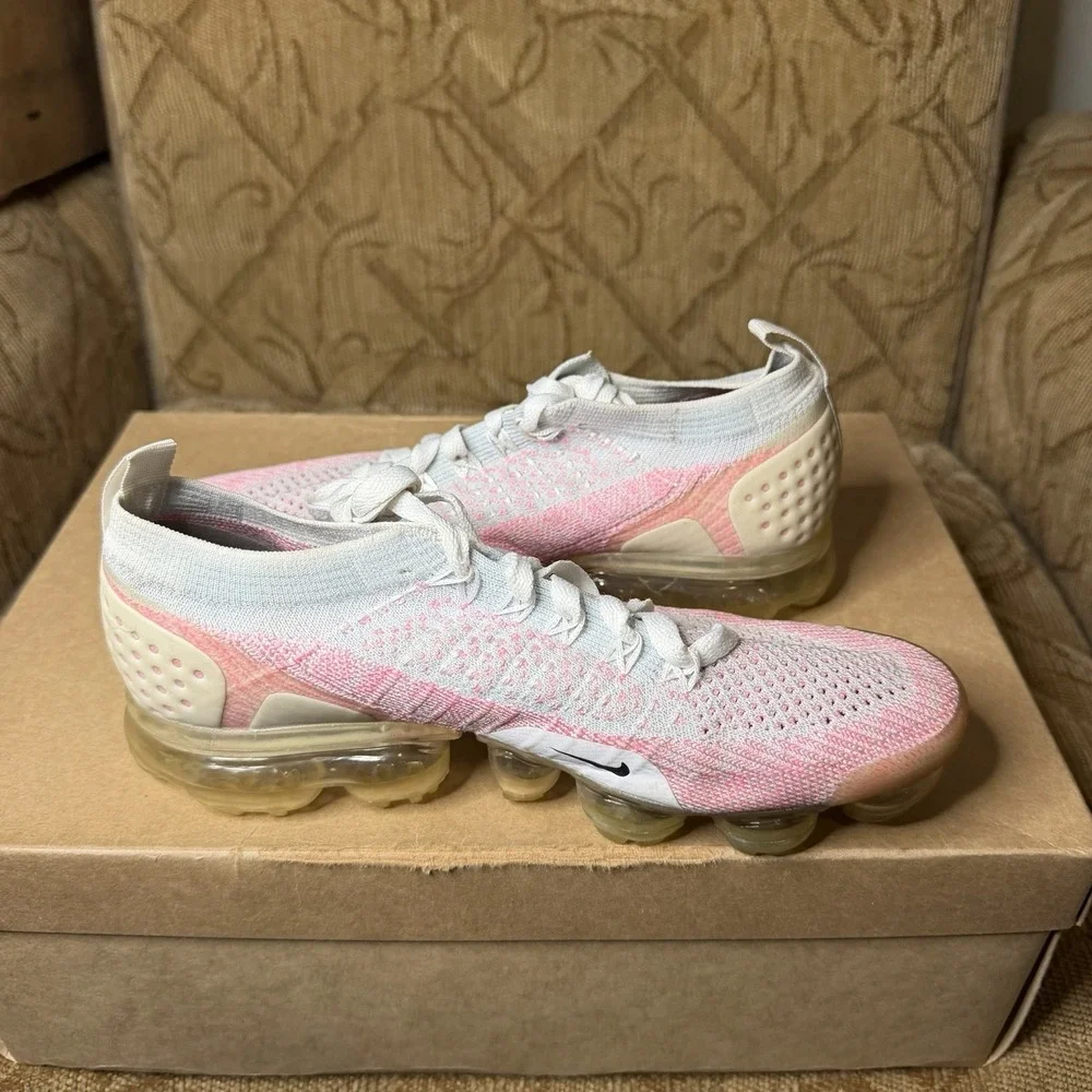 Nike Air VaporMax Flyknit White Pink 942843-102 Women's Size 8 Sneakers